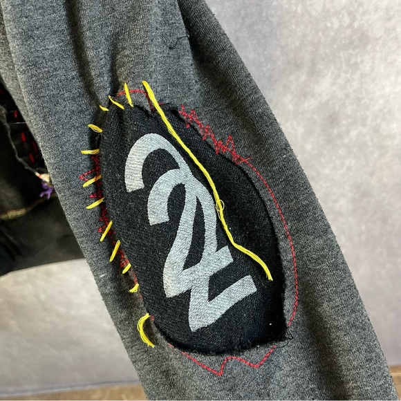 🔺SOLD🔺 Two Face Women’s Hooded Jacket M Gray Faux Fur Lined Stitch & Embroidered - Picture 5 of 14